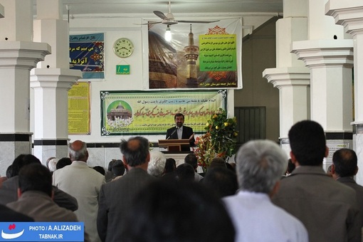 حضور در مسجد جامع خلیل آباد و گفتگو در خصوص چگونگی بهبود وضعیت کشاورزی و معیشت با مردم توسط دکتر محسن رضایی