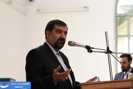 حضور دکتر محسن رضایی در مسجد جامع کاشمر(مصلای نماز جمعه شهر) و ایراد سخنرانی و استقبال گرم مردم